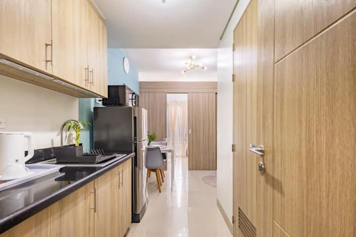 Shore 2 Residences 1Br Deluxe Room In Moa Complex Manila Exterior foto